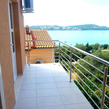 Apartment Jurcevic Trogir Oda fotoğraf
